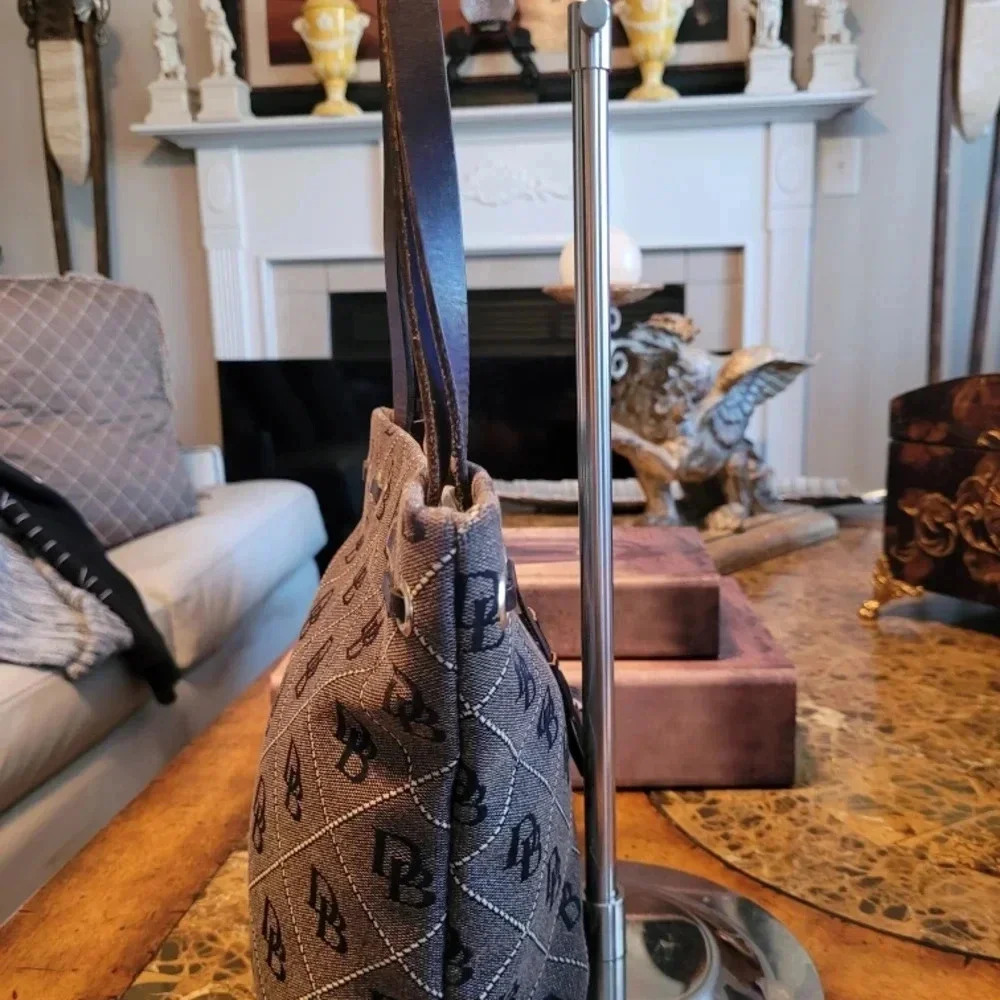 Dooney & Bourke Tote Bag - Picture 4 of 10